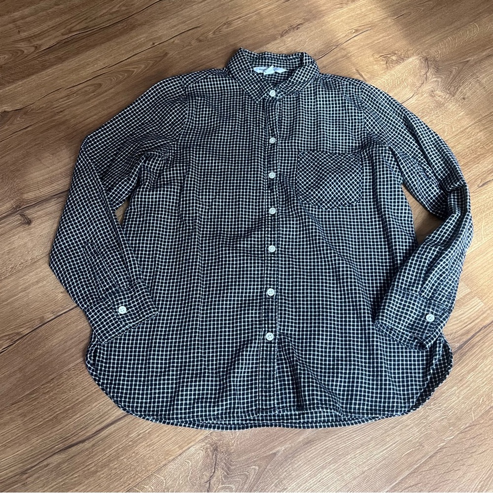 Old Navy Women’s The Classic Shirt Button-Down — Black & White Plaid, Size M